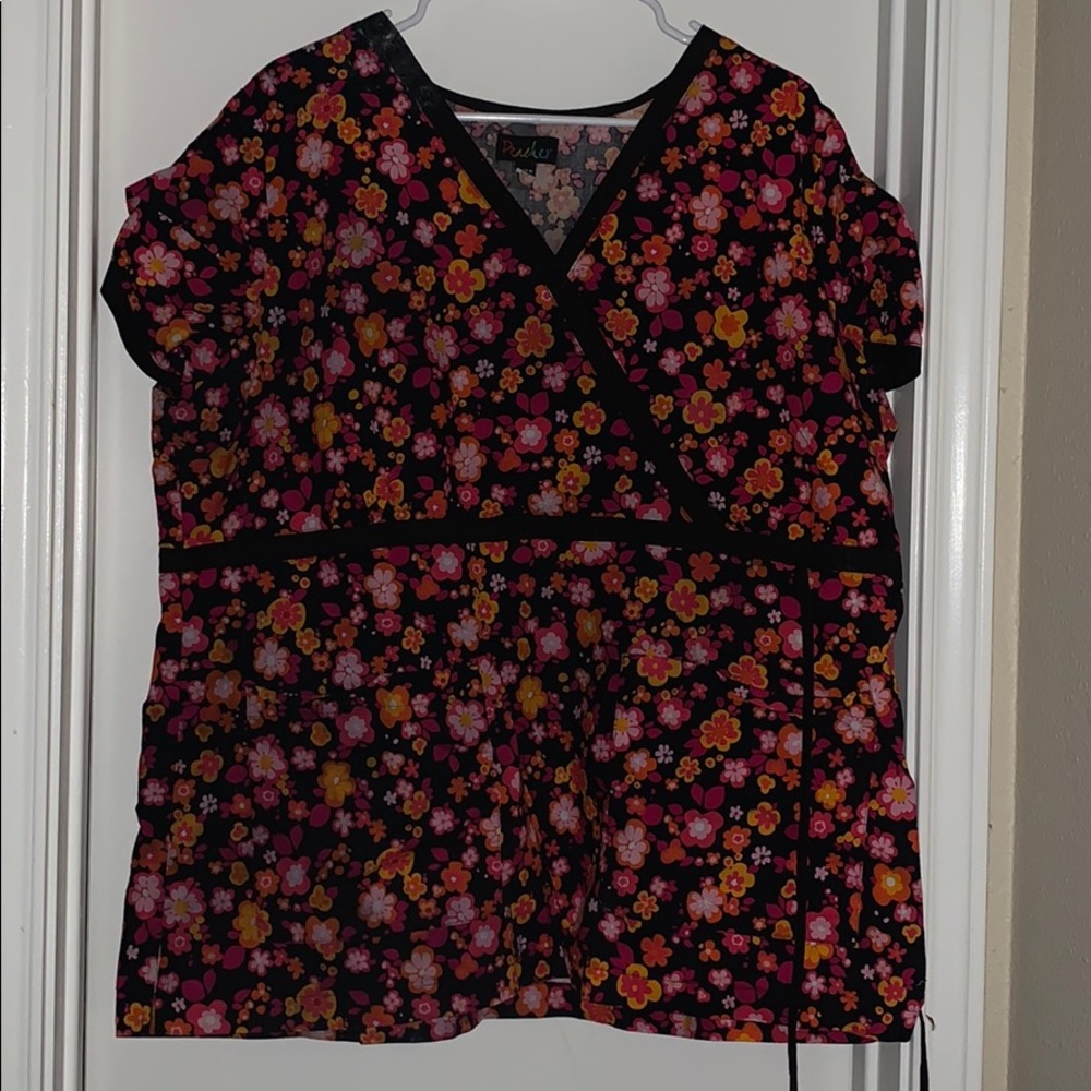 Scrub top - Picture 2 of 4